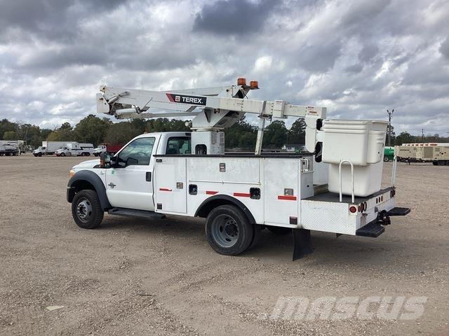 Ford F-550 Avtokošare