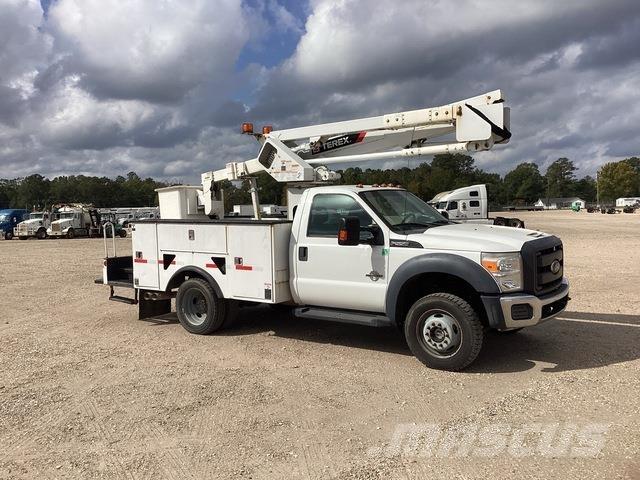 Ford F-550 Avtokošare
