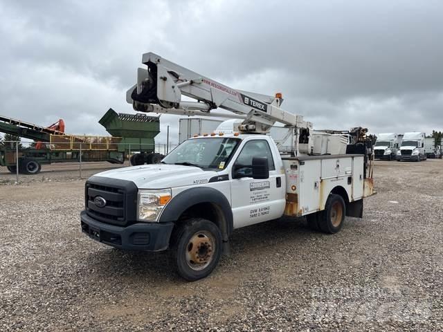 Ford F-550 Avtokošare