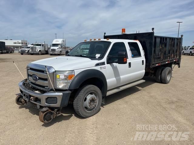 Ford F-550 Tovornjaki s kesonom/platojem