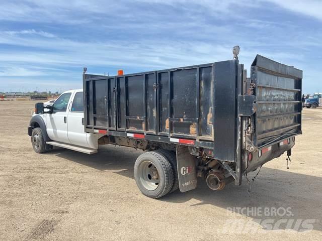 Ford F-550 Tovornjaki s kesonom/platojem