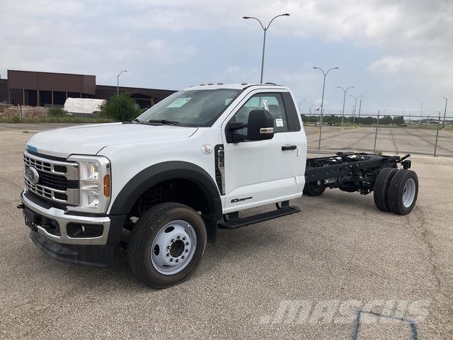Ford F-550 Kabine in notranjost