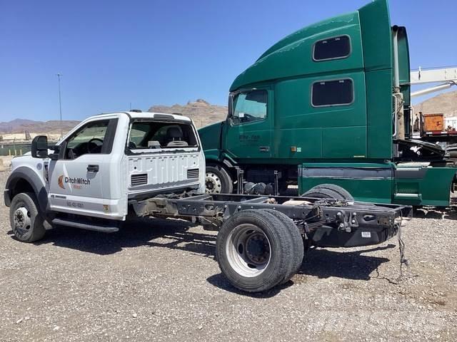 Ford F-550 Kabine in notranjost