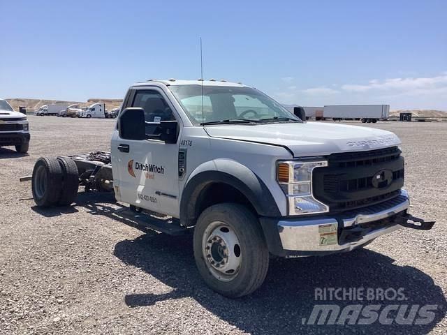 Ford F-550 Kabine in notranjost