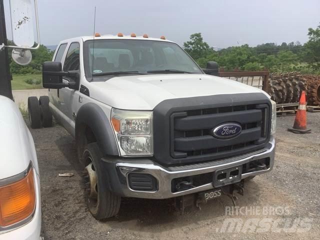 Ford F-550 Kabine in notranjost