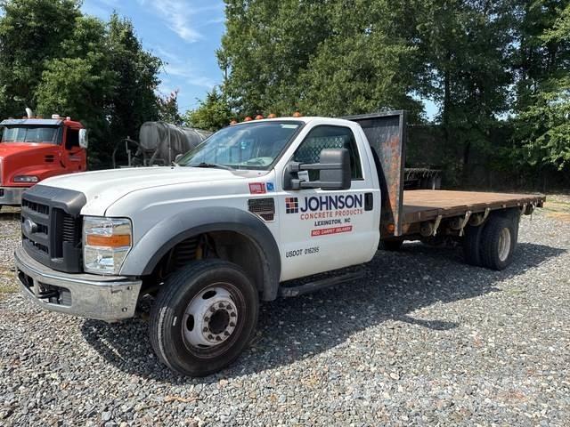 Ford F-550 Tovornjaki s kesonom/platojem