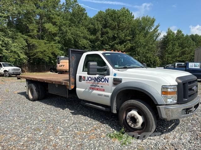 Ford F-550 Tovornjaki s kesonom/platojem