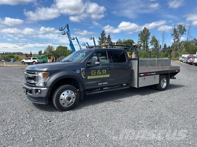 Ford F-550 Tovornjaki s kesonom/platojem