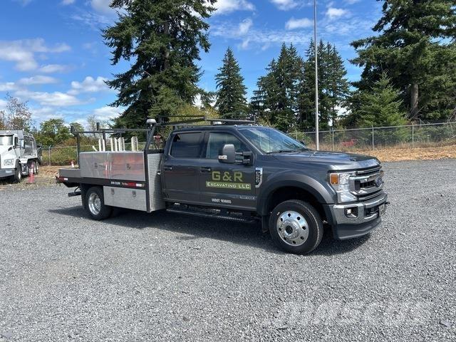 Ford F-550 Tovornjaki s kesonom/platojem