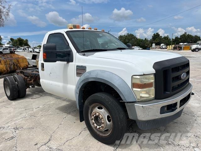 Ford F-550 Kabine in notranjost
