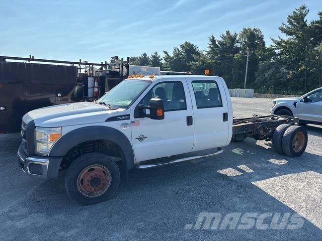 Ford F-550 Kabine in notranjost