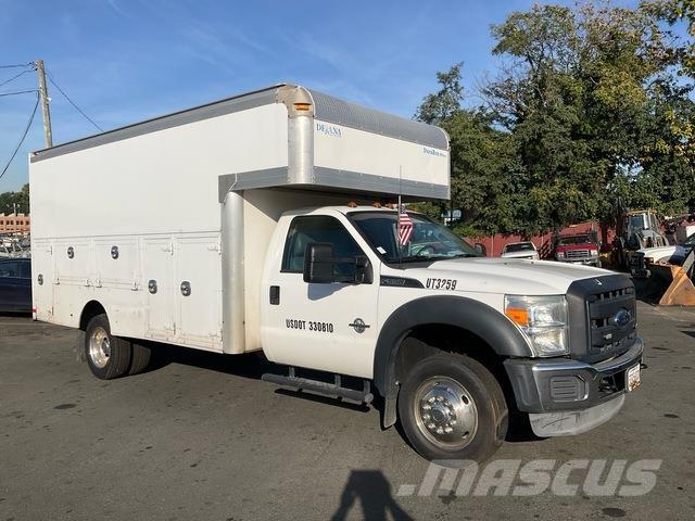 Ford F-550 Tovornjaki cisterne
