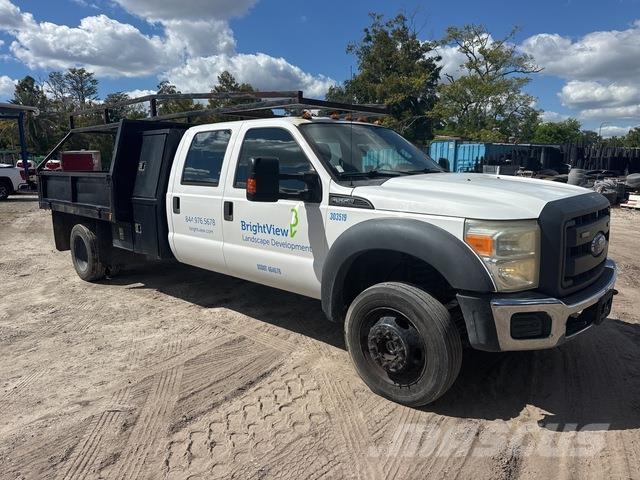 Ford F-550 Tovornjaki s kesonom/platojem