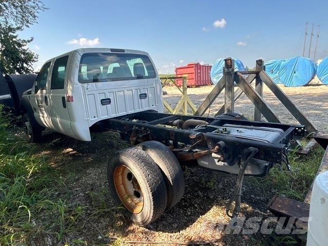Ford F-550 XL Kabine in notranjost
