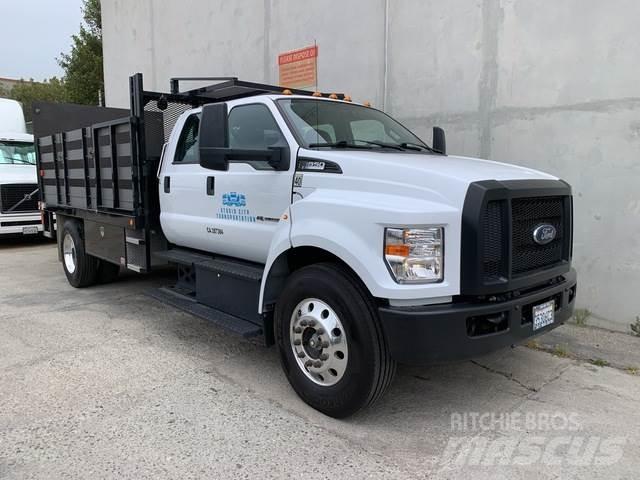 Ford F-650 Tovornjaki s kesonom/platojem