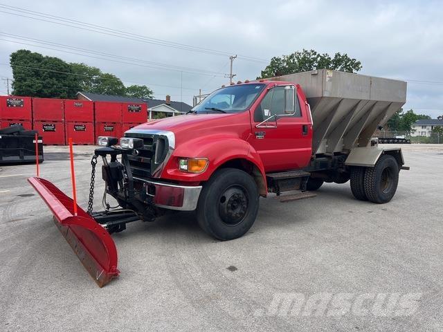 Ford F-650 Snežne deske in plugi