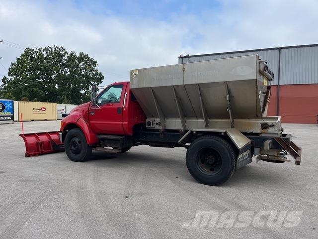 Ford F-650 Snežne deske in plugi