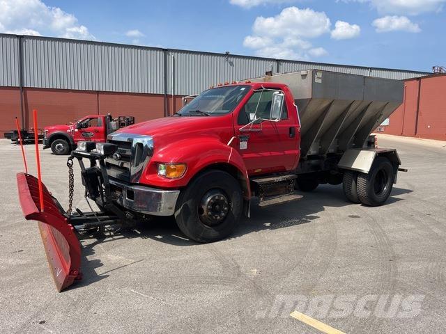 Ford F-650 Snežne deske in plugi