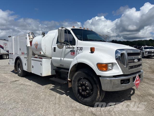 Ford F-650 Tovornjaki cisterne