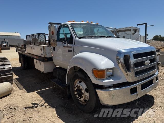 Ford F-650 Tovornjaki s kesonom/platojem
