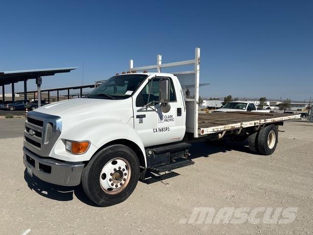 Ford F-650 Tovornjaki s kesonom/platojem