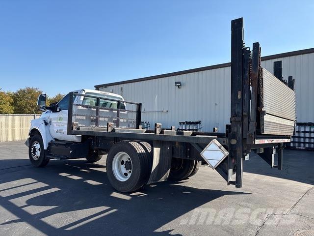 Ford F-650 Tovornjaki s kesonom/platojem