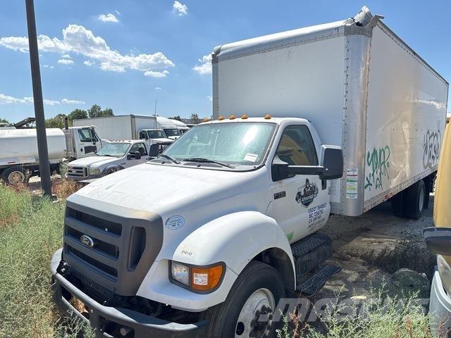 Ford F-750 Tovornjaki zabojniki