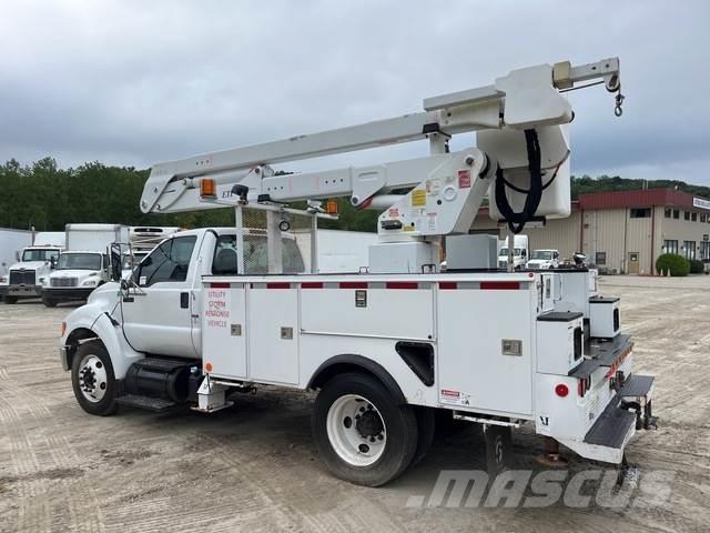 Ford F-750 Avtokošare
