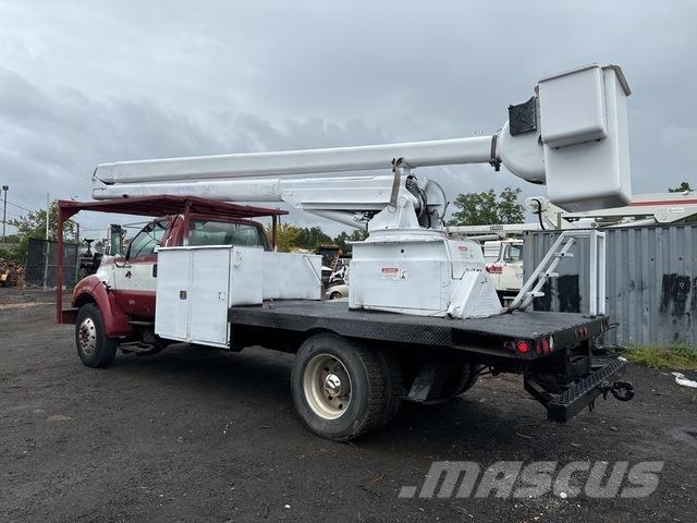 Ford F-750 Avtokošare
