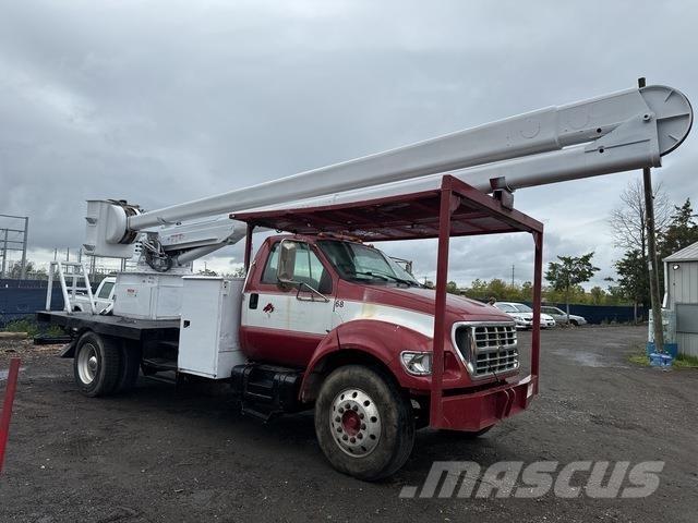 Ford F-750 Avtokošare