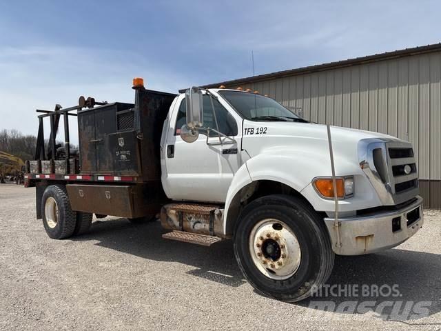 Ford F-750 Drugo