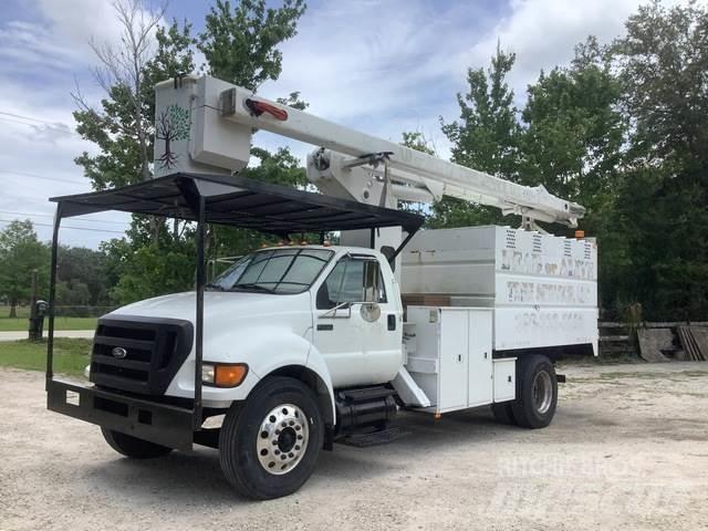 Ford F-750 Avtokošare