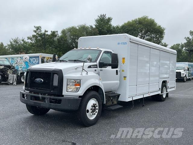 Ford F-750 Tovornjaki za prevoz pijač