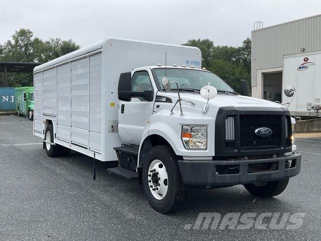 Ford F-750 Tovornjaki za prevoz pijač