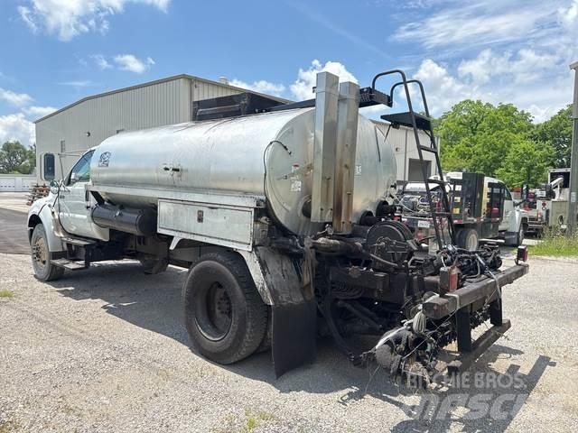 Ford F-750 Avtomešalci za beton