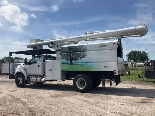 Ford F-750 Avtokošare