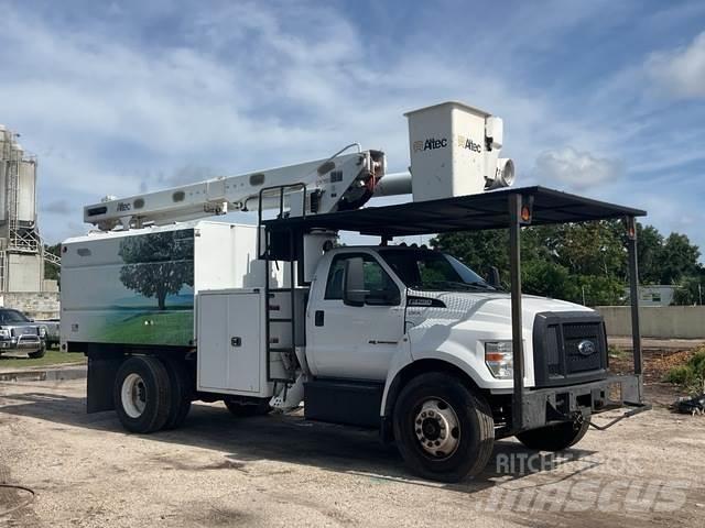 Ford F-750 Avtokošare