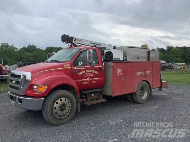 Ford F-750 Komunalna vozila