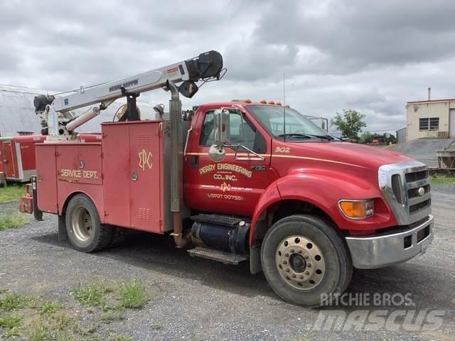 Ford F-750 Komunalna vozila