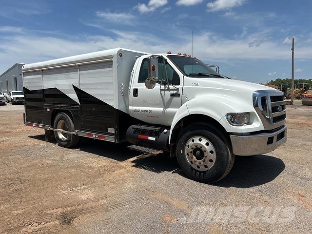Ford F-750 Tovornjaki cisterne