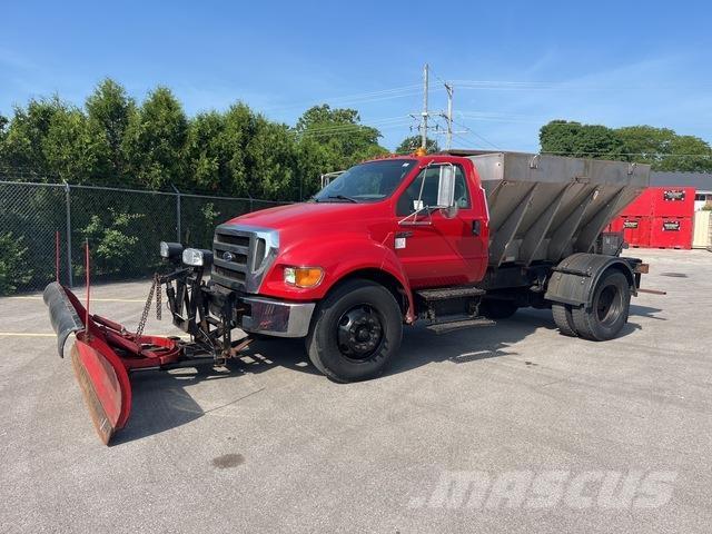 Ford F-750 Snežne deske in plugi