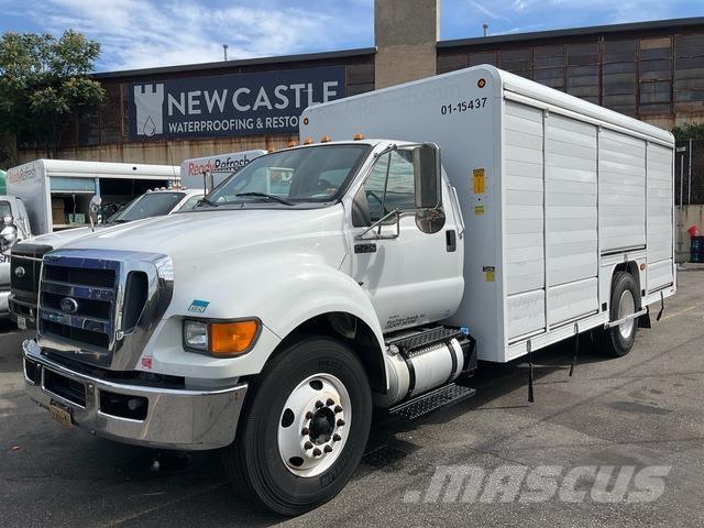 Ford F-750 Tovornjaki za prevoz pijač