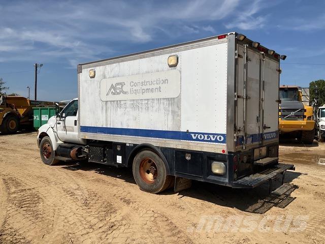 Ford F-750 Tovornjaki cisterne