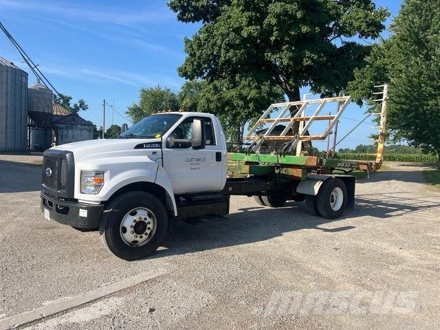 Ford F-750 Kabine in notranjost