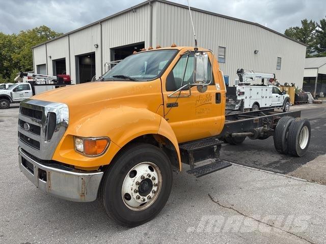 Ford F-750 Kabine in notranjost