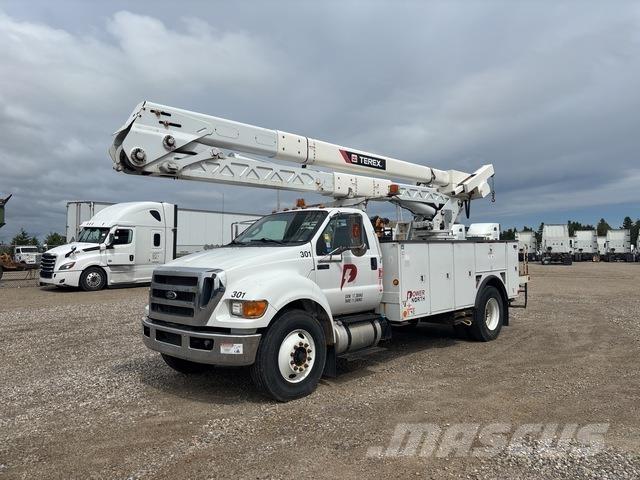 Ford F-750 Avtokošare
