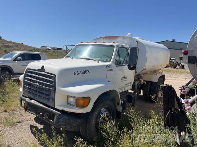 Ford F-800 Tovornjaki za vodo