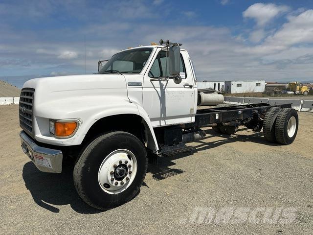Ford F-800 Kabine in notranjost