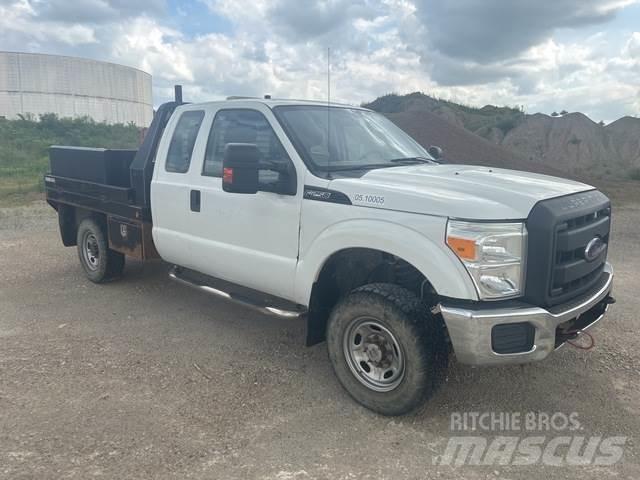 Ford F250 Tovornjaki s kesonom/platojem