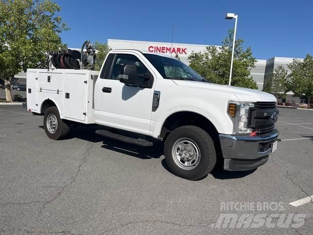 Ford F250 XL Komunalna vozila